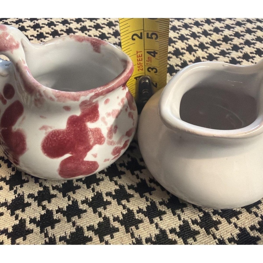 VTG Mini Pottery Creamer Pitcher White Studio Pottery Bud Vase Pair Cottagecore - Picture 4 of 4